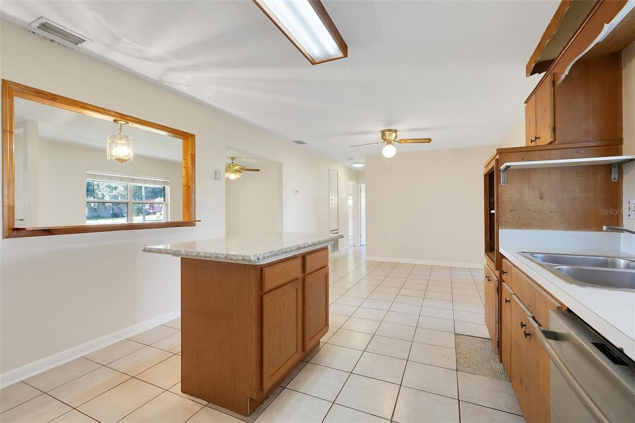 990 LINDEN STREET — photo 13