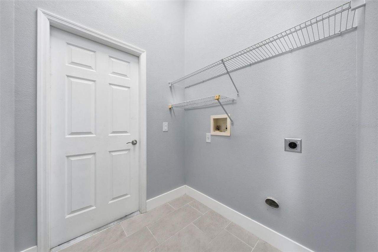 941 VINDALE ROAD — photo 35